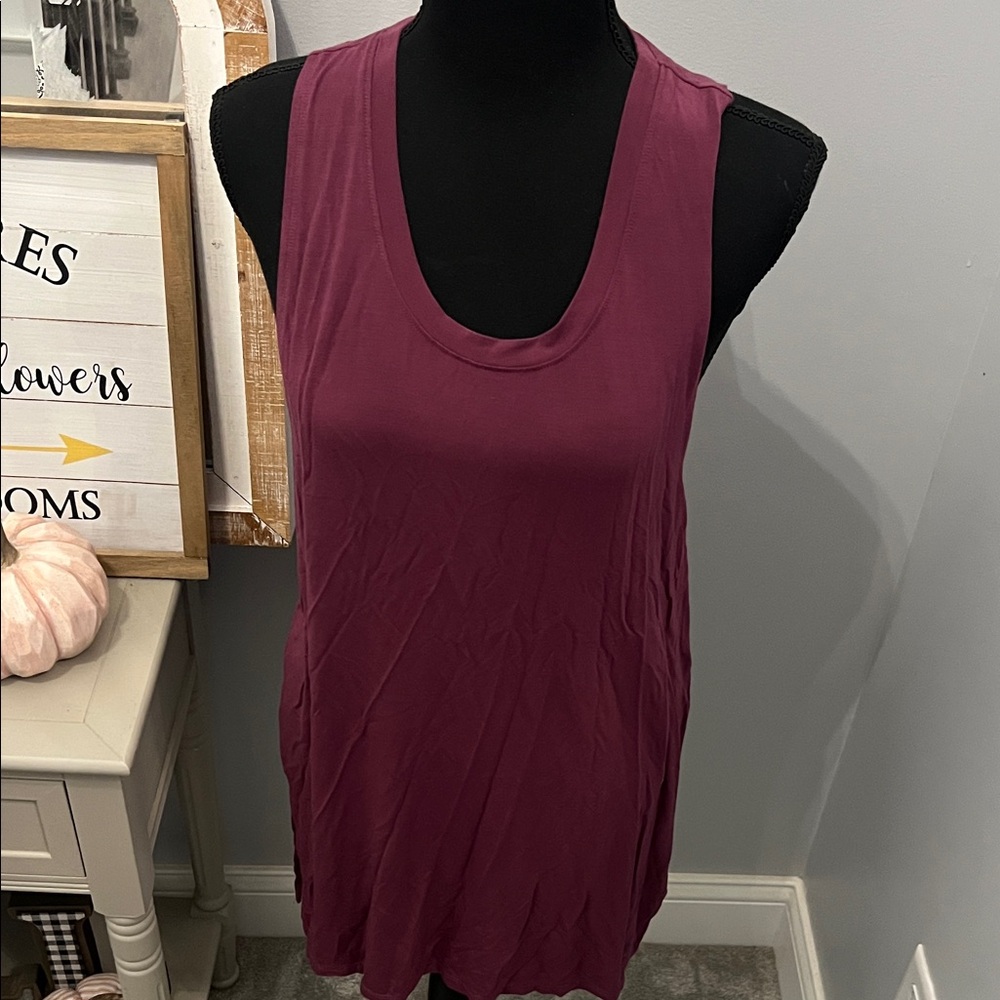 Under Armour Women's Tank Top in Deep Purple